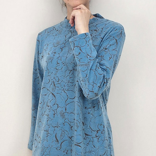 吸湿発熱カレンサーモジャカードプルオーバー